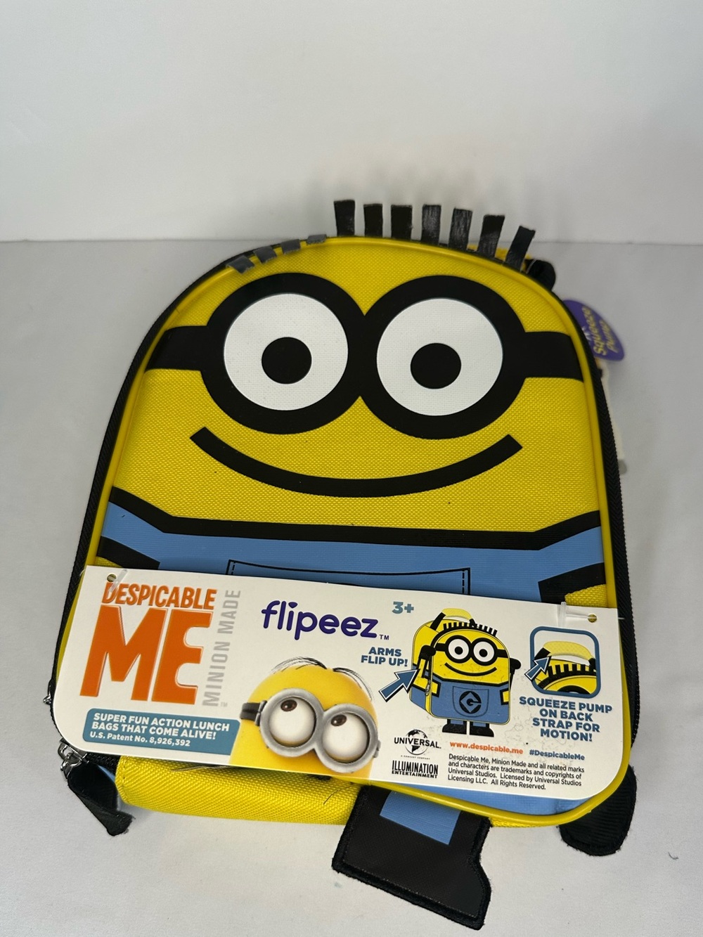 Flipeez Despicable Me Minions Lunch Bag with Inflatable Hands